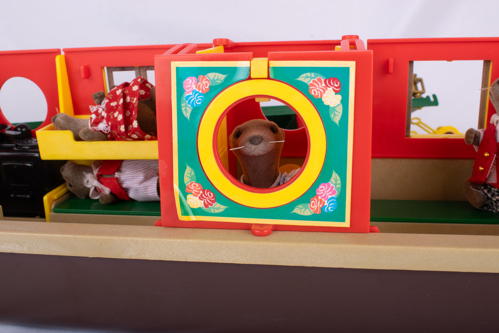 Sylvanian Families Vandyke Otter Family and Rose of Sylvania Canal Bost