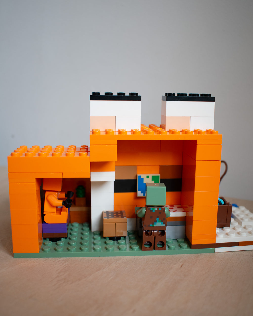 LEGO® 21178 Minecraft - The Fox Lodge