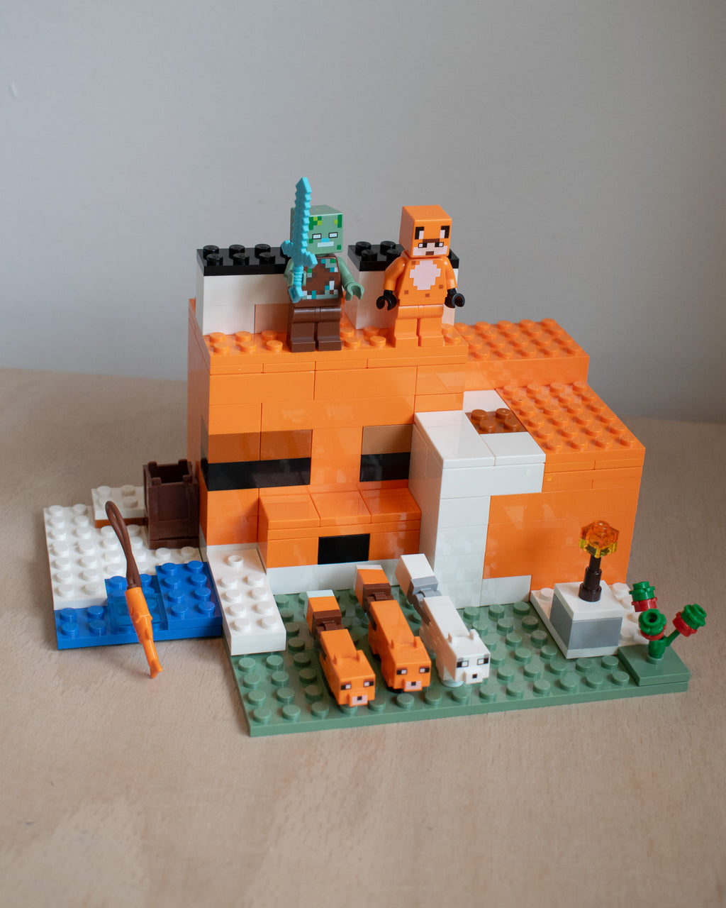 LEGO® 21178 Minecraft - The Fox Lodge