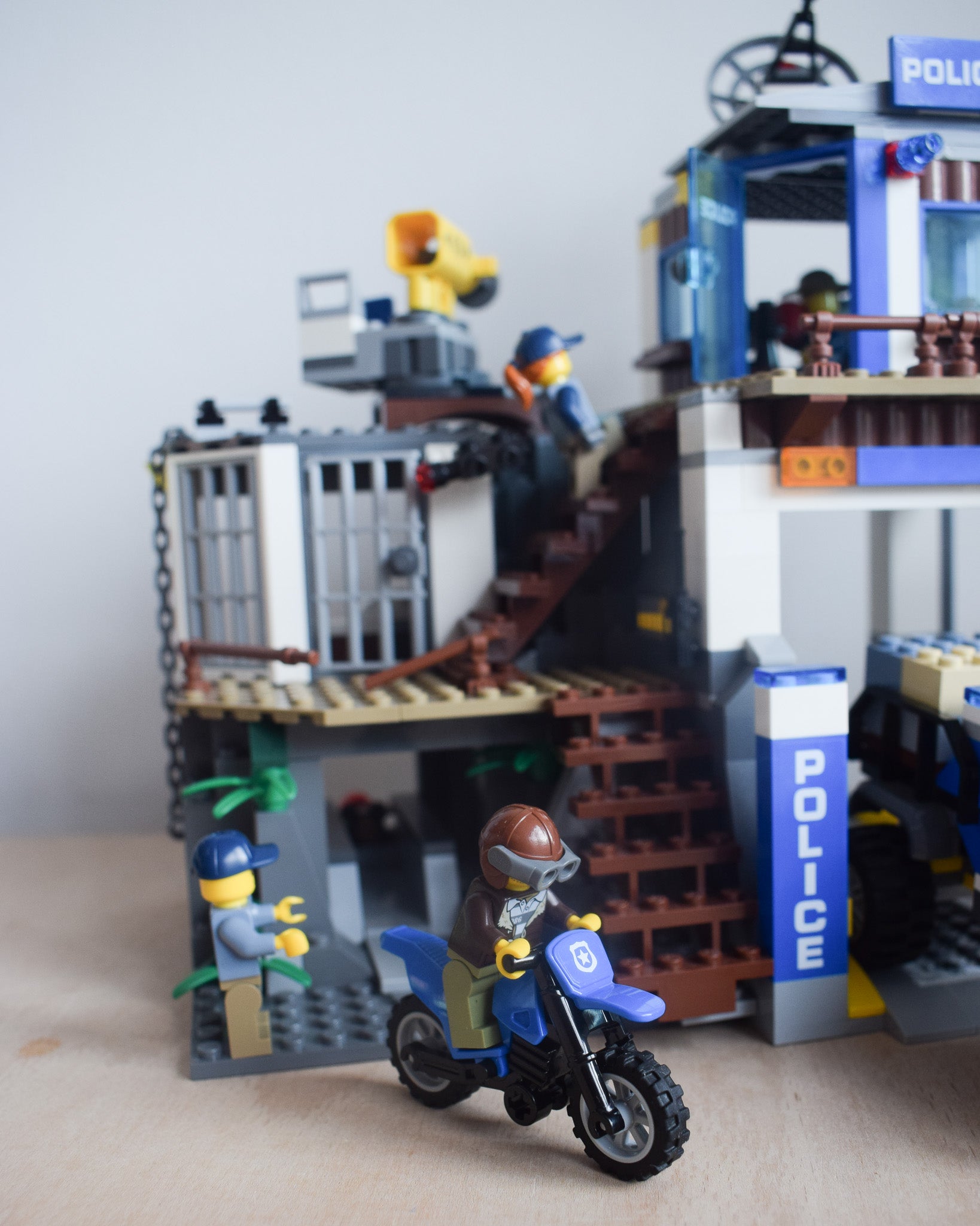 LEGO® 60174 Mountain Police Headquarters