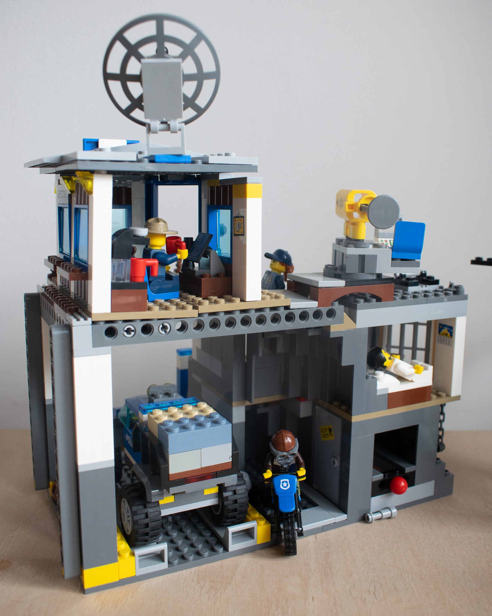 LEGO® 60174 Mountain Police Headquarters
