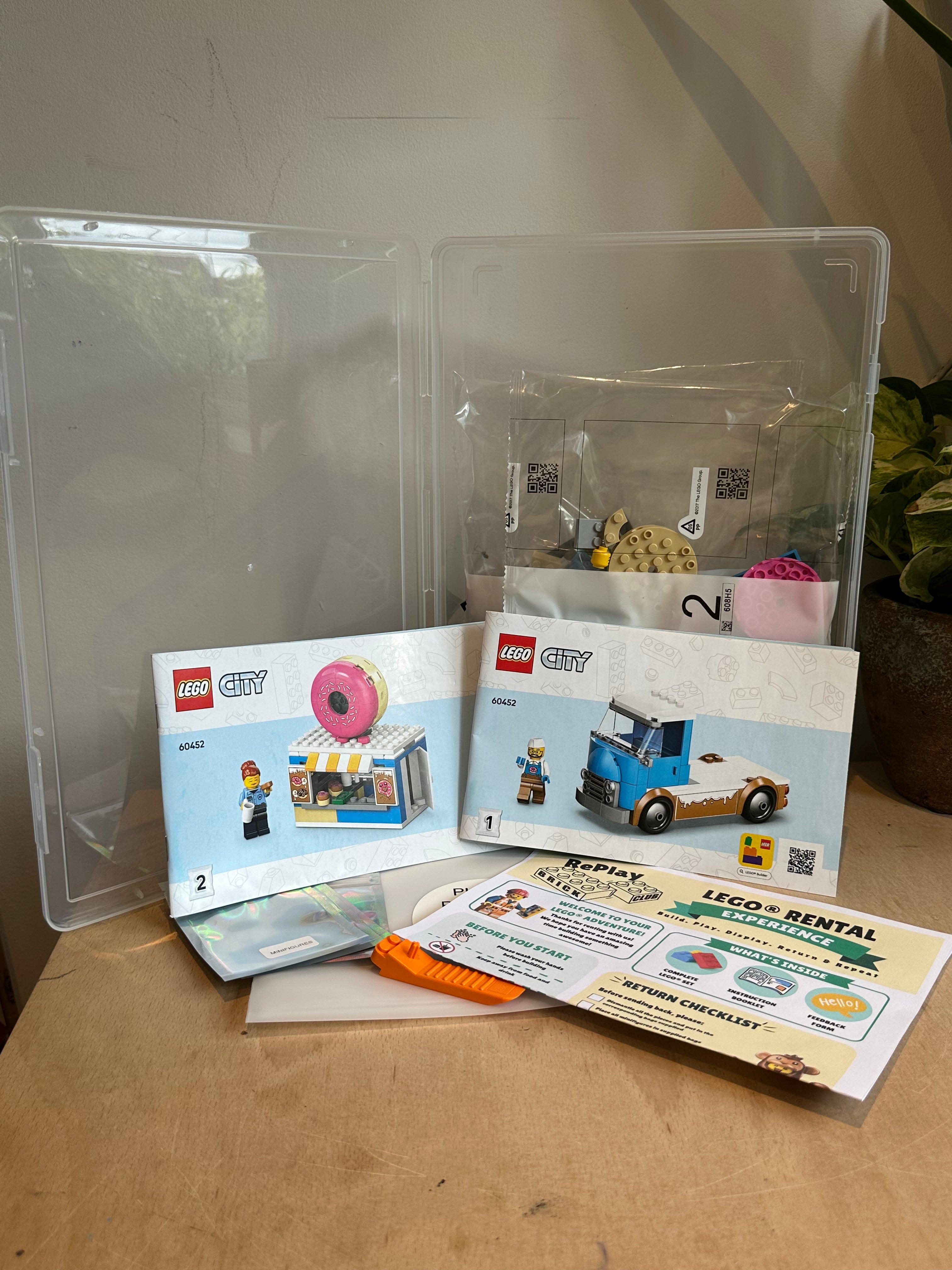 LEGO® 60452 Doughnut Truck